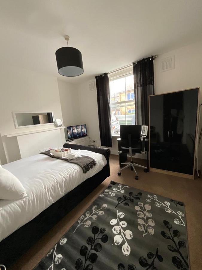 Comfy Room Londra Dış mekan fotoğraf